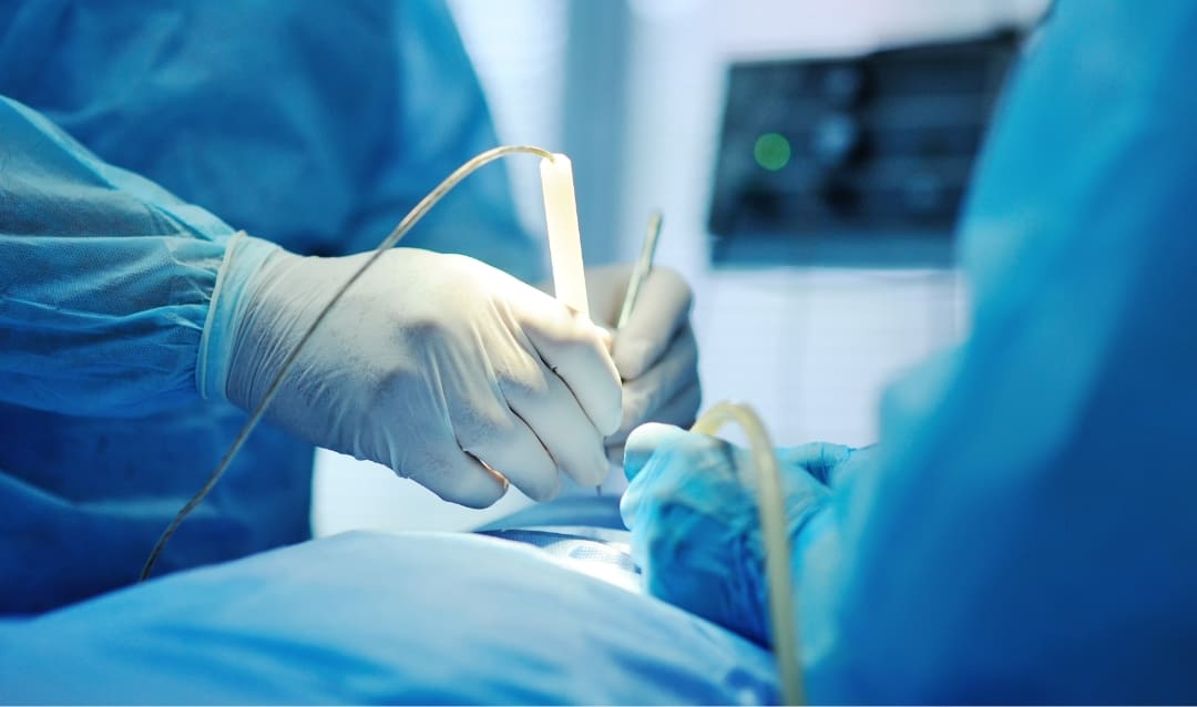 年間1,000件の手術実績と高度な医療体制