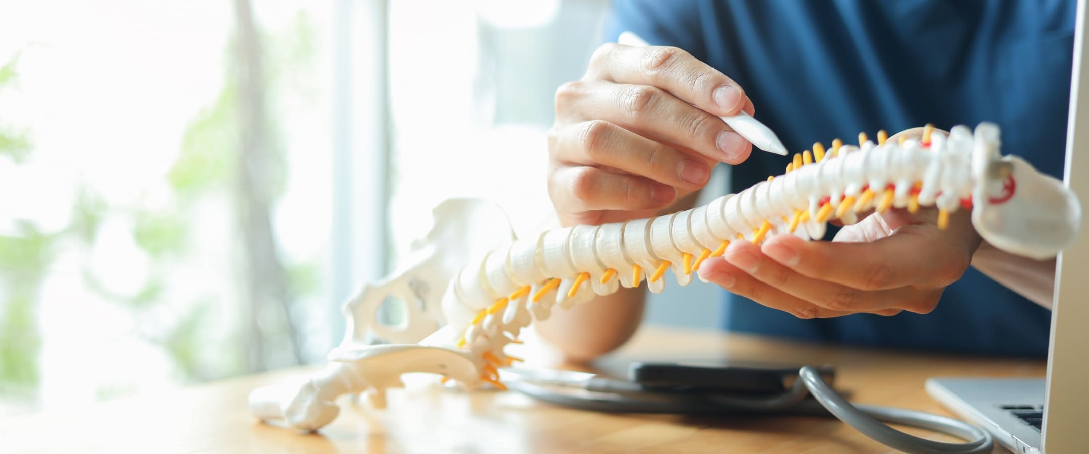 脊椎専門の高度な治療とオーダーメイド医療