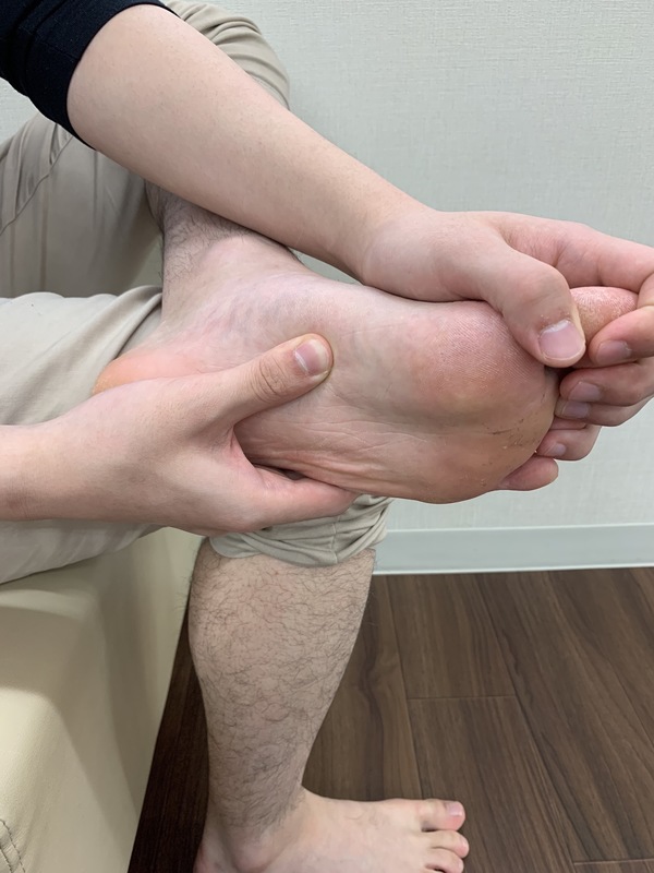 足底腱膜炎 足の裏 かかとの痛み の治し方 都立大整形外科クリニック